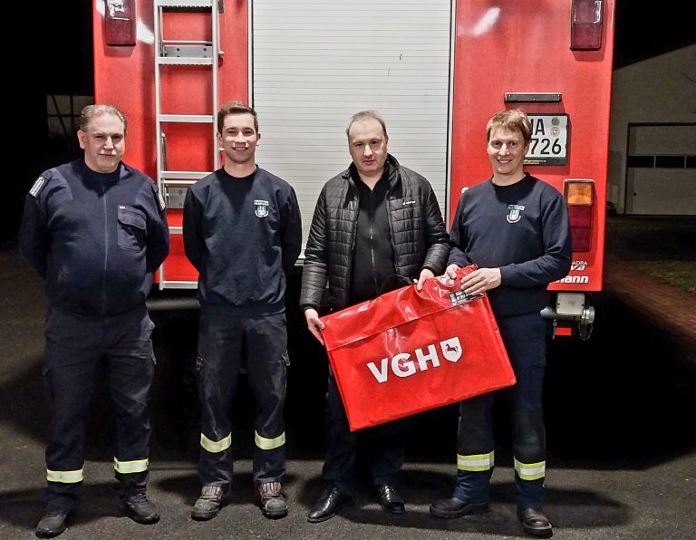 Übergabe eines mobilen Rauchverschlusses